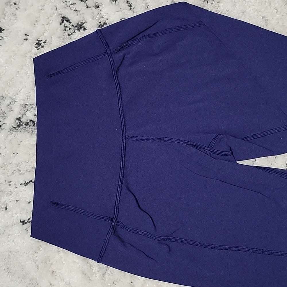 Lululemon legging - Picture 3 of 4